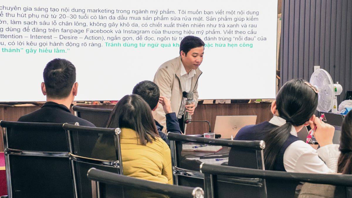 Khi Nào Bạn Nên Đăng Ký Khóa Học Làm Affiliate Bằng AI?