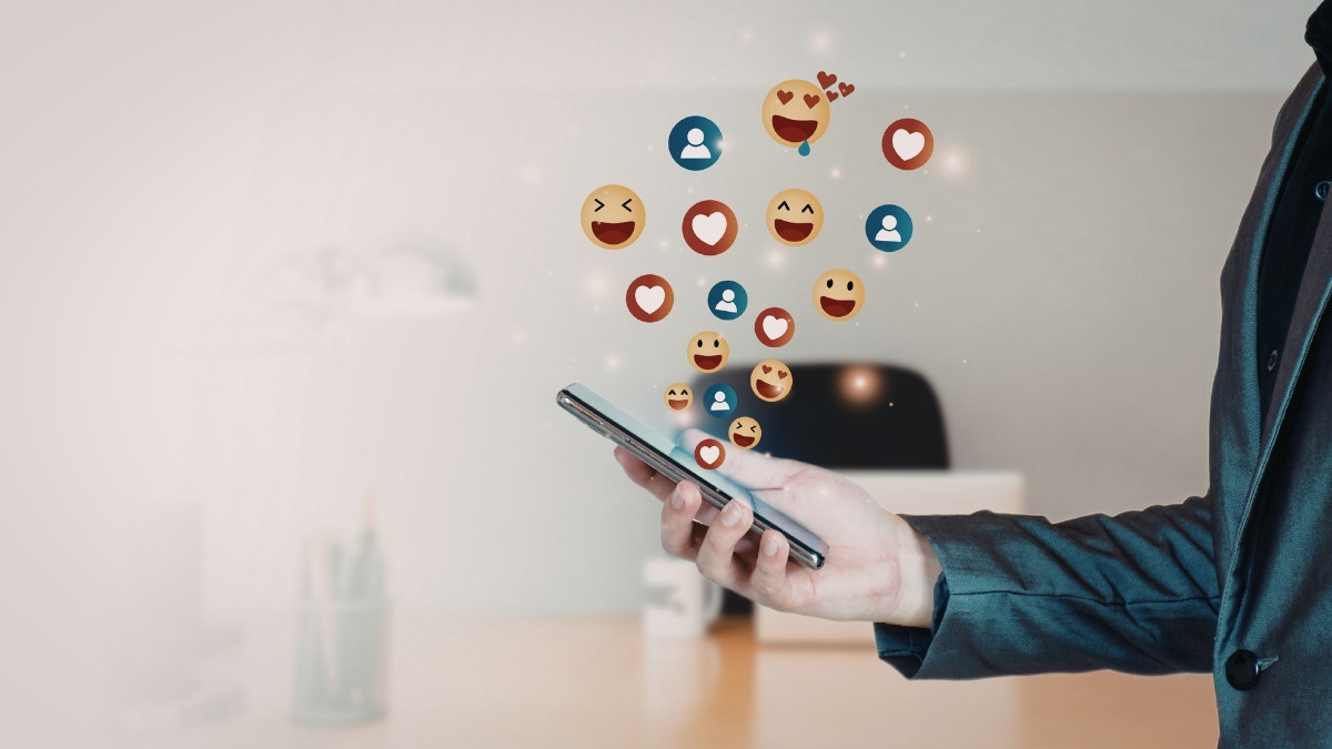 Ứng Dụng AI Trong Marketing- AI Trong Social Media Và Phân Tích Cảm Xúc