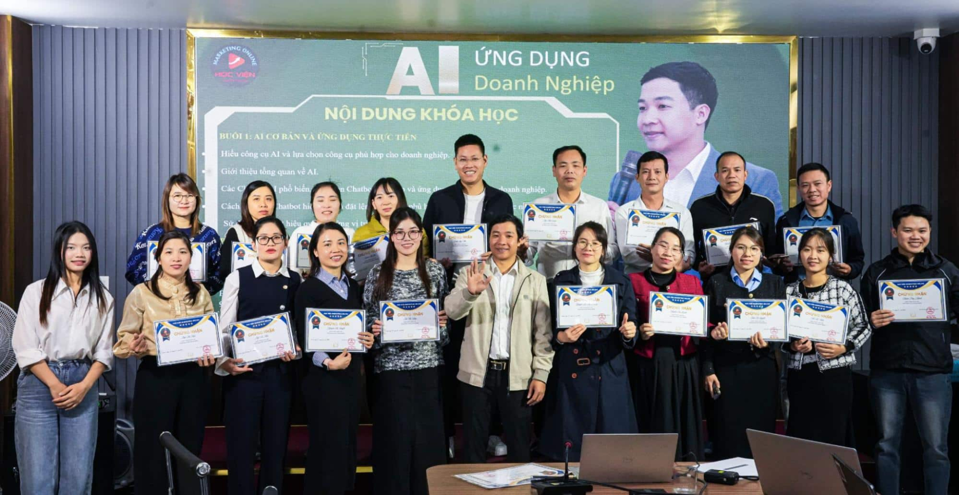 Học Viện Marketing Online– Giải Pháp Ứng Dụng AI Trong Nhân Sự