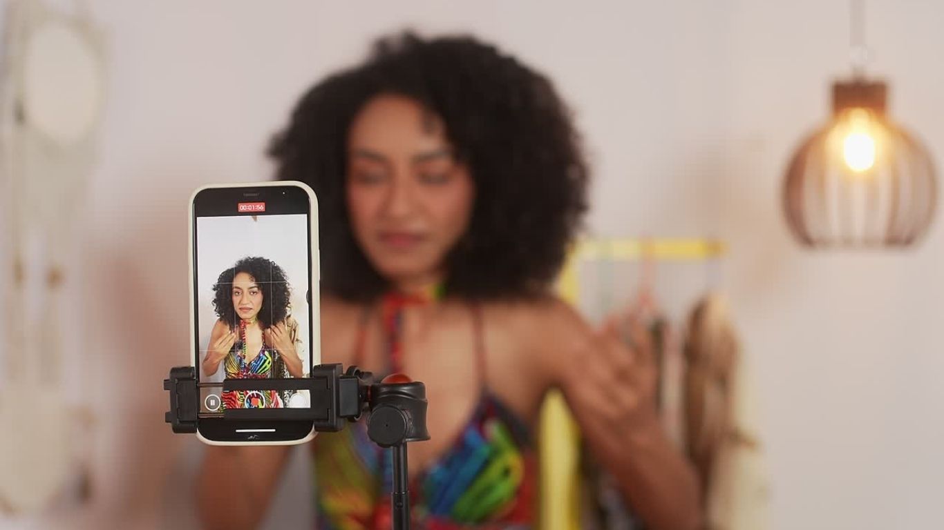 Ngành Hàng Nên Quay Dựng Video Quảng Cáo