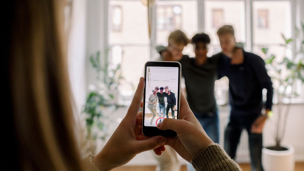 Dịch Vụ Quay Dựng Video Tiktok Là Gì?