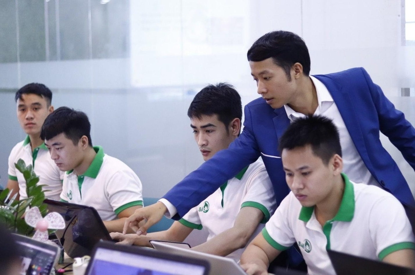Khóa Học AI Tại Quận Hoàn Kiếm “Siêu Tốc” Có Gì Đặc Biệt- Lộ trình học bài bản