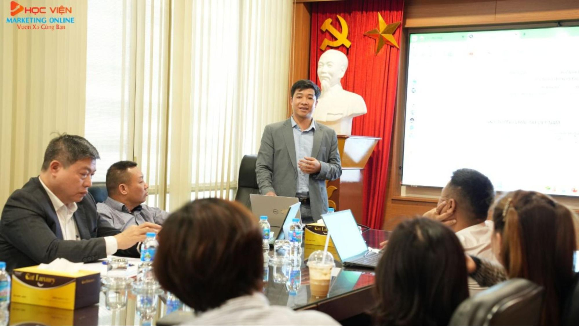 Tại Sao Nên Học AI Tại HVMO- Đồng hành lâu dài