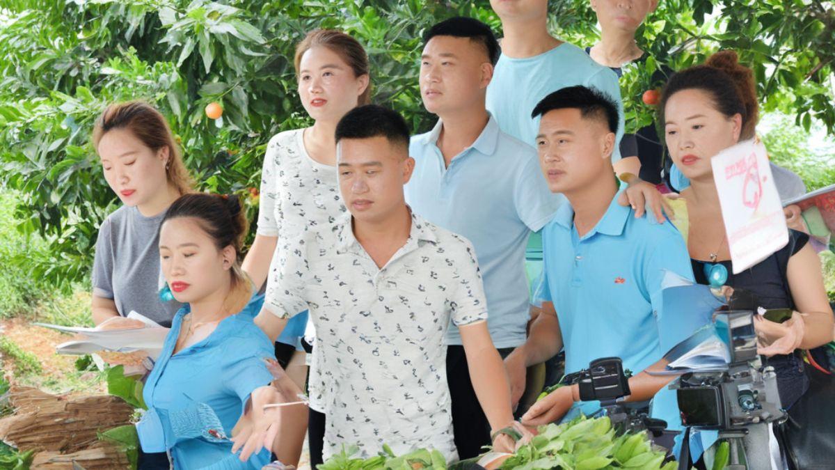 Kiếm tiền online ở nông thôn với phiên livestream nông sản- Bắt đầu livestream bằng tương tác với khán giả