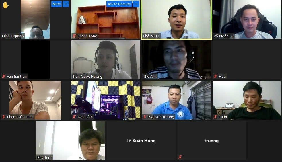 Lớp học qua Zoom của HVMO