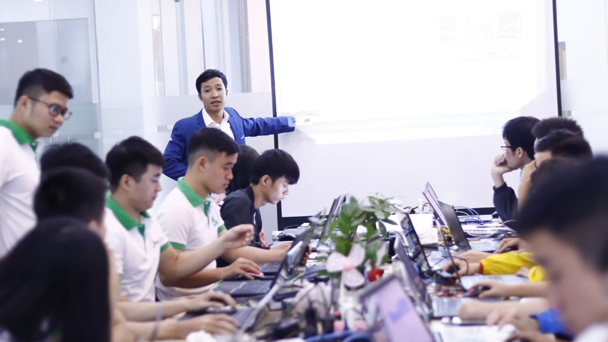 Hình ảnh học viên tham gia lớp học Tiktok thực chiến tại HVMO