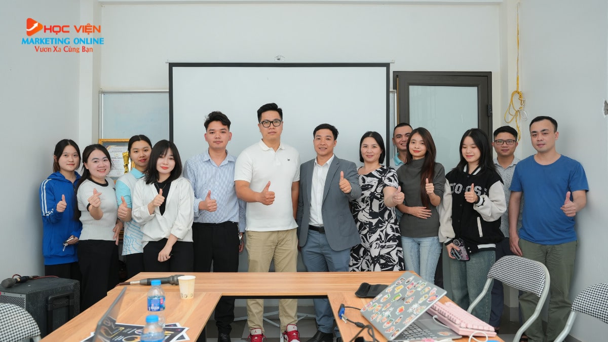 Khoảnh Khắc AI Bùng Nổ – Và Người Nhìn Thấy Cơ Hội Trước Khi Nó Đến