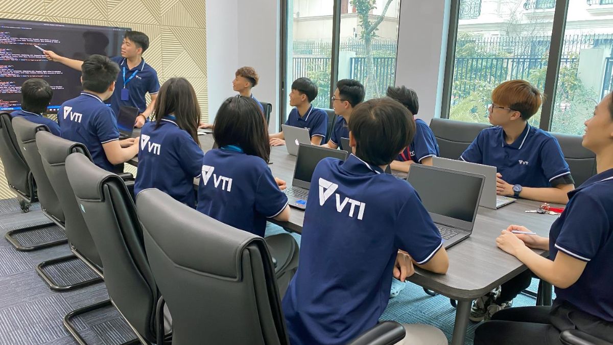 Top 17 Cơ Sở Đào Tạo AI Uy Tín- VTI Academy