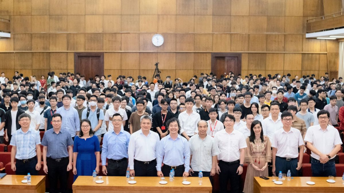 Top Trung Tâm Đào Tạo AI Cho Doanh Nghiệp- Đại học Bách Khoa Hà Nội